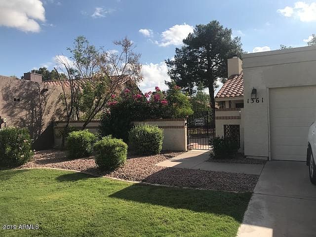 2nd image of 1361 N Tamarisk Dr