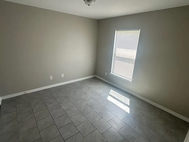 180-210 W Prince Pl — Photo 5