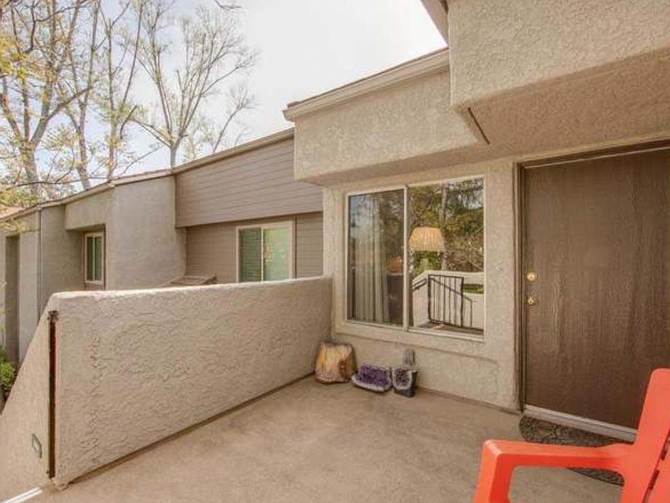 1st image of 552 N Via Colinas