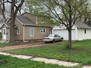 712 SW 4th St #712, Madison, SD 57042