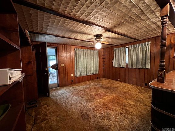 3rd image of 109 W Ouachita #501