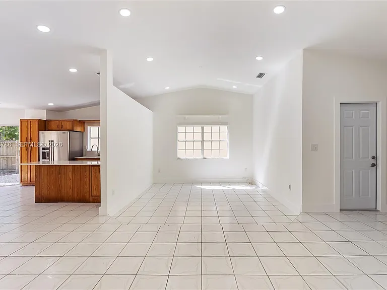 15881 SW 139th Ave — Photo 9
