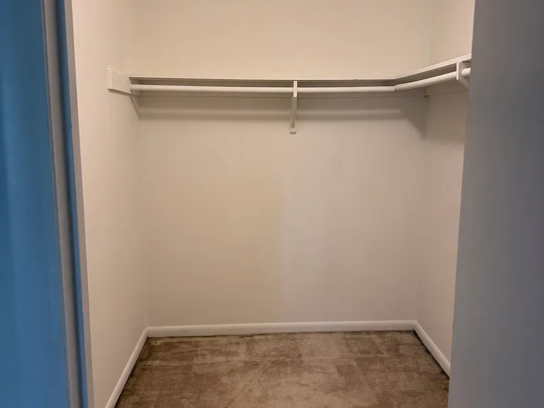 2842 Dover Ln #304 — Photo 13