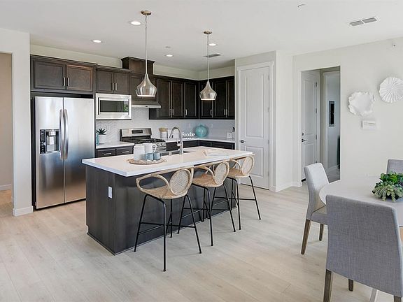 3rd image of 2323 Rustic Oak Lane