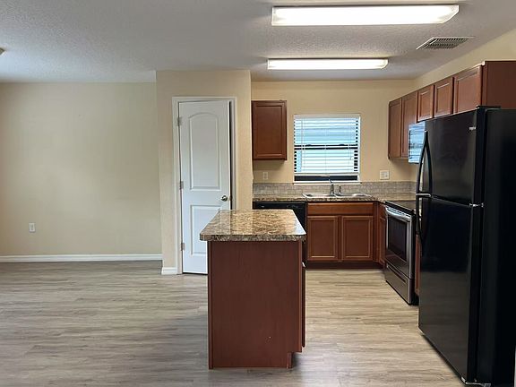 4th image of 2263 Bexley Dr