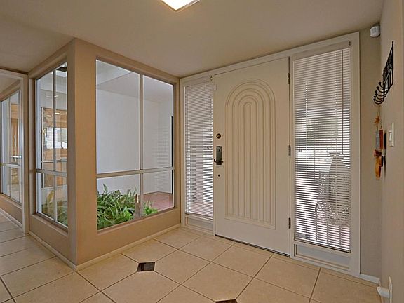 Foyer 1
