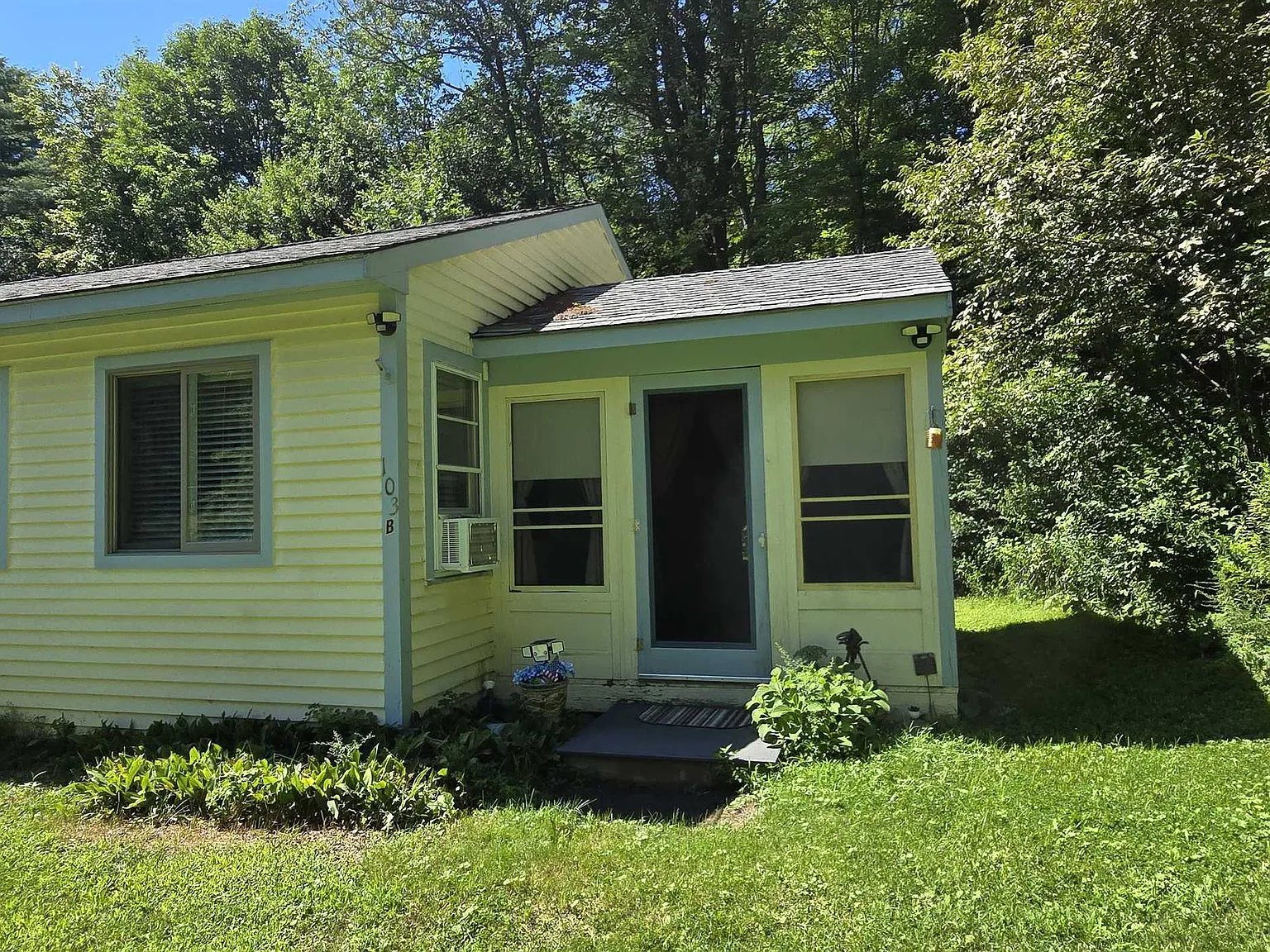 1 bed, 1.0 bath, 576 sqft, $1,450 — Photo 2