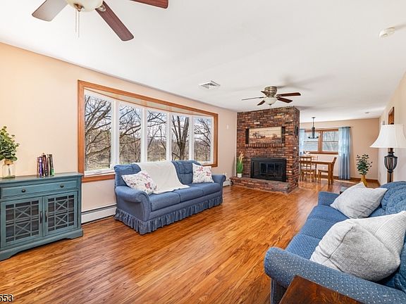 3rd image of 22 Anderson Hill Rd