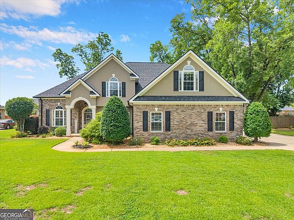 2nd image of 104 Running Creek Dr