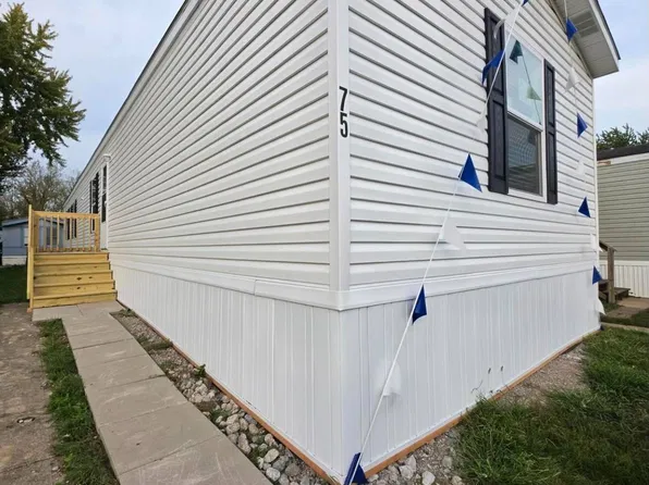 75 Cedarwood Ln, London, OH 43140