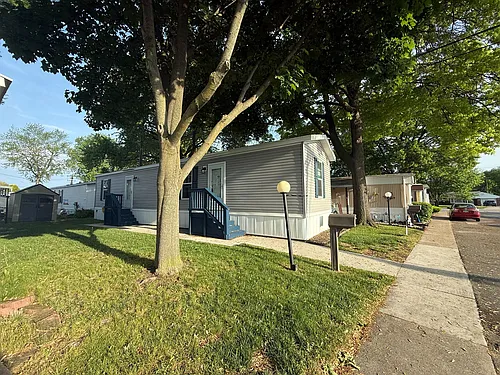 26235 W Warren St #79 Photo 1
