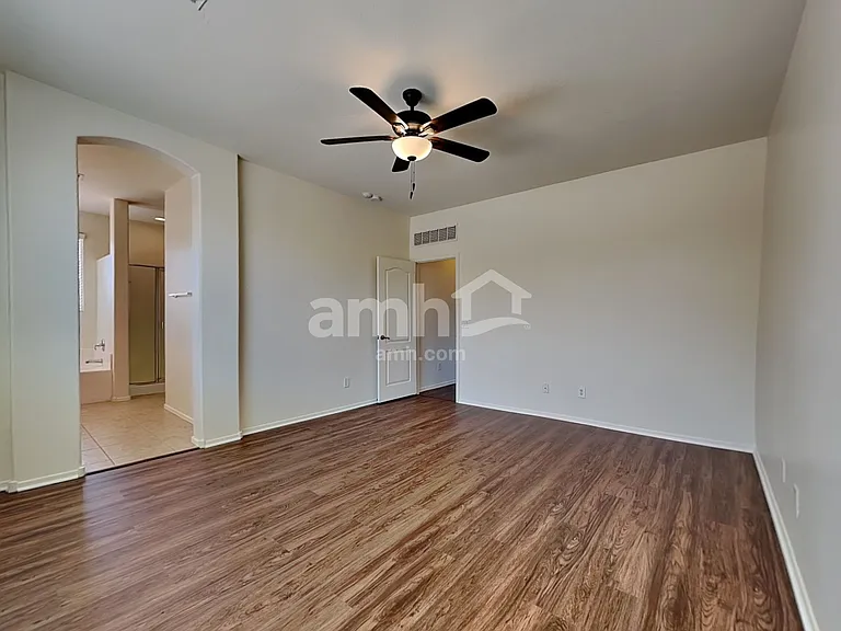 7225 S 73rd Dr — Photo 13