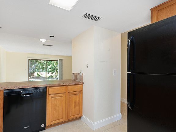 5th image of 409 Sheoah Blvd APT 21