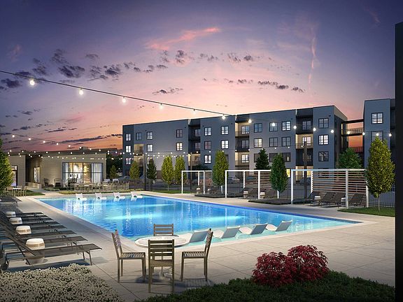 R04 POOL DUSK_MAVERICK_LR_05.24.21