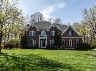 1763 Stockbridge Dr, Saint Joseph, MI 49085