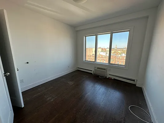 Rented by Marquis Real Estate Services | media 23