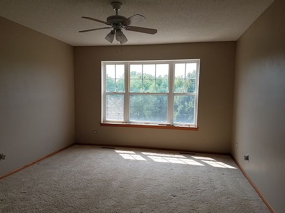 Large MBR with Private Full Bath