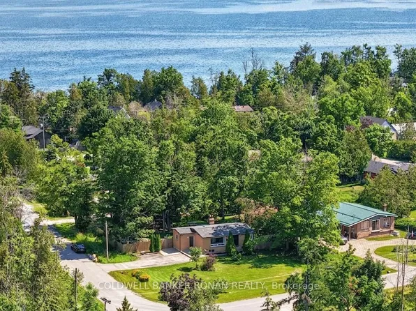 4 Blackman Blvd, Oro Medonte, ON L0L 1T0
