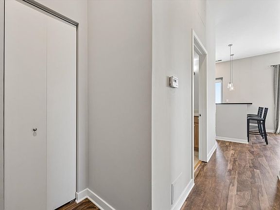5th image of 3920 N Sheridan Rd #505