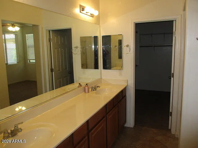 2950 E Glenhaven Dr — Photo 9