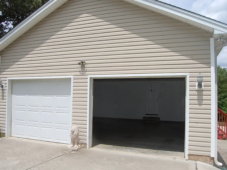 3500 Edgefield Rd — Photo 5