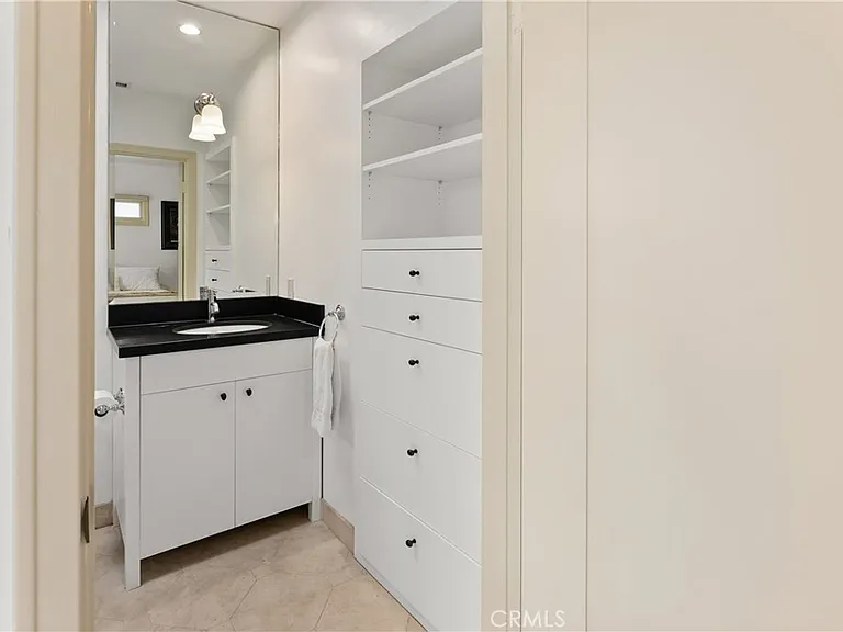 708 Westbourne Dr — Photo 24