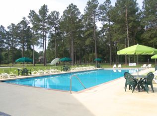 400 N Lake Cir, Manning, SC 29102