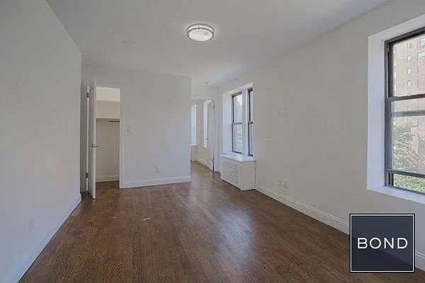 Rented by Bond New York | media 10