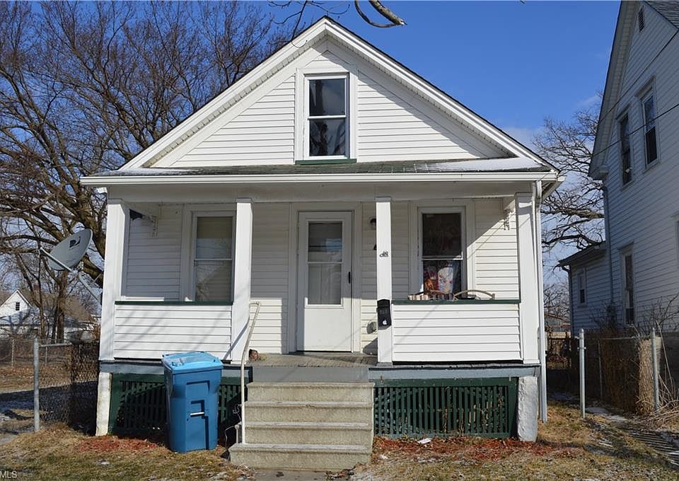 1st image of 608 W 22nd St