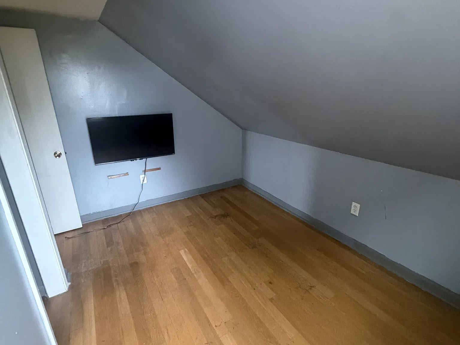 199 Belleville Avenue - 3 — Photo 3