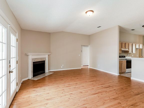 3rd image of 11280 Finchley Ln