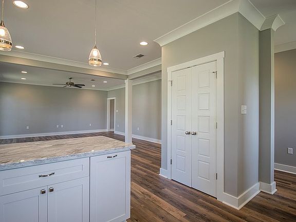 3rd image of 1215 Ocean View Dr