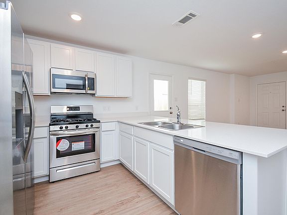 5th image of 18710 Clearwater Brook Dr