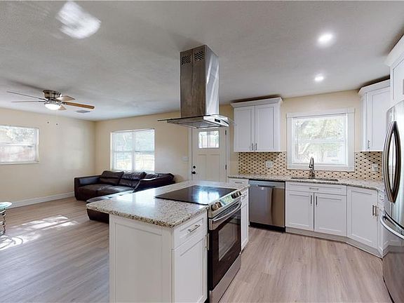 2nd image of 1403 E Bougainvillea Ave