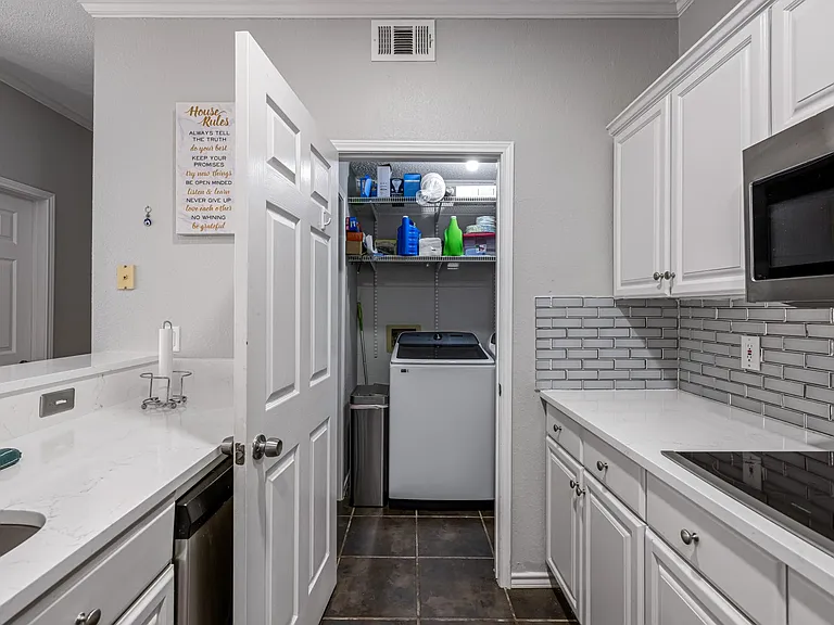 6011 Barrington Ct — Photo 13