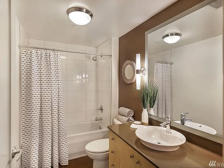 Bathroom in master Suite