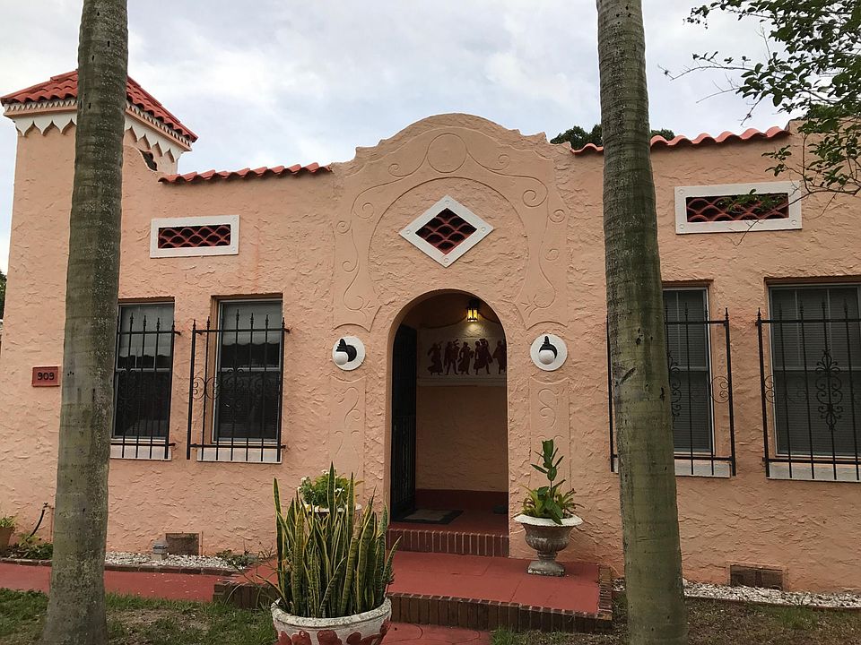1st image of 909 Jasmine Way #909