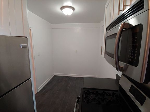 3rd image of 73-63 Bell Blvd