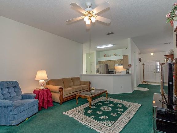2nd image of 2565 Chatham Cir