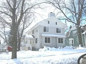 393 Anthony St photo 1