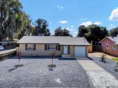 1411 N Brown Street, Hanford, CA, 93230
