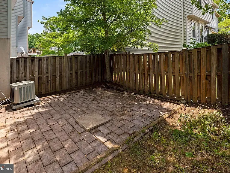 2853 Middleboro Dr — Photo 18