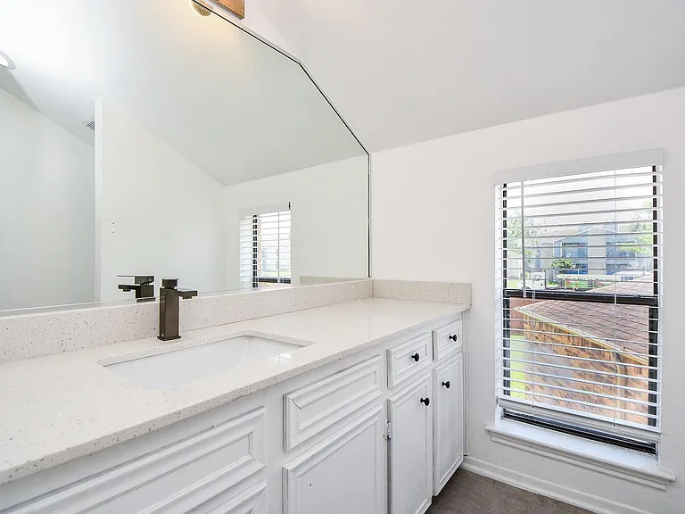 11907 Pepperdine Ln — Photo 21
