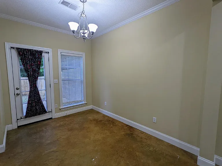 137 Greystone Blvd — Photo 12
