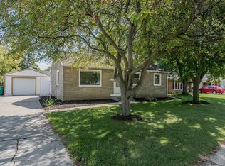 1029 Bellevue St, Green Bay, WI 54302