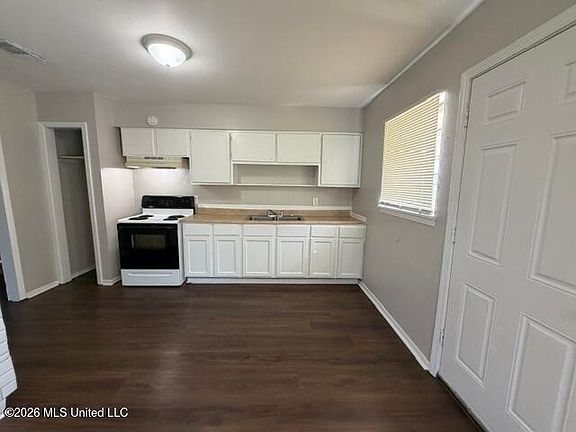 4th image of 131 Tulip Ct