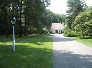 30 Featherbed Ln, New Vernon, NJ 07976