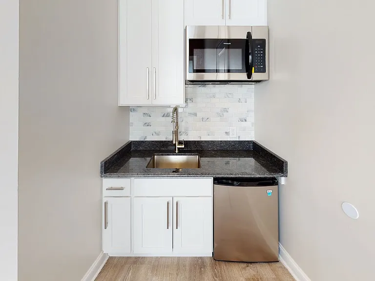 411 Orange St — Photo 13