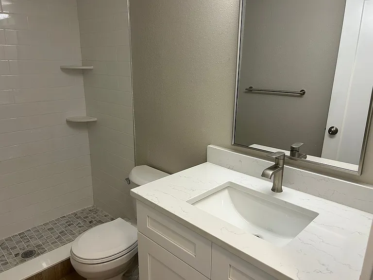 2502 Bay Blvd #1 — Photo 18
