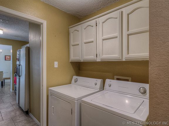 5th image of 14067 S Poplar St